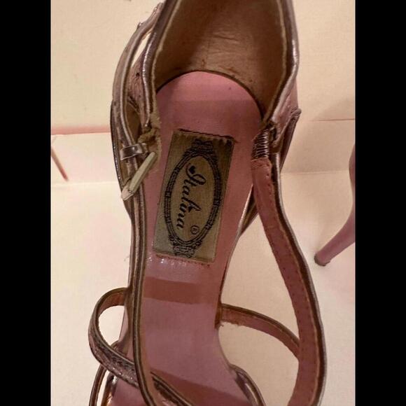 Step Up Your Shoe Game with Shimmering Purple Metallic High Heels in Size 7 - Picture 2 of 4
